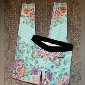 Nike Pro Leggings Size Small